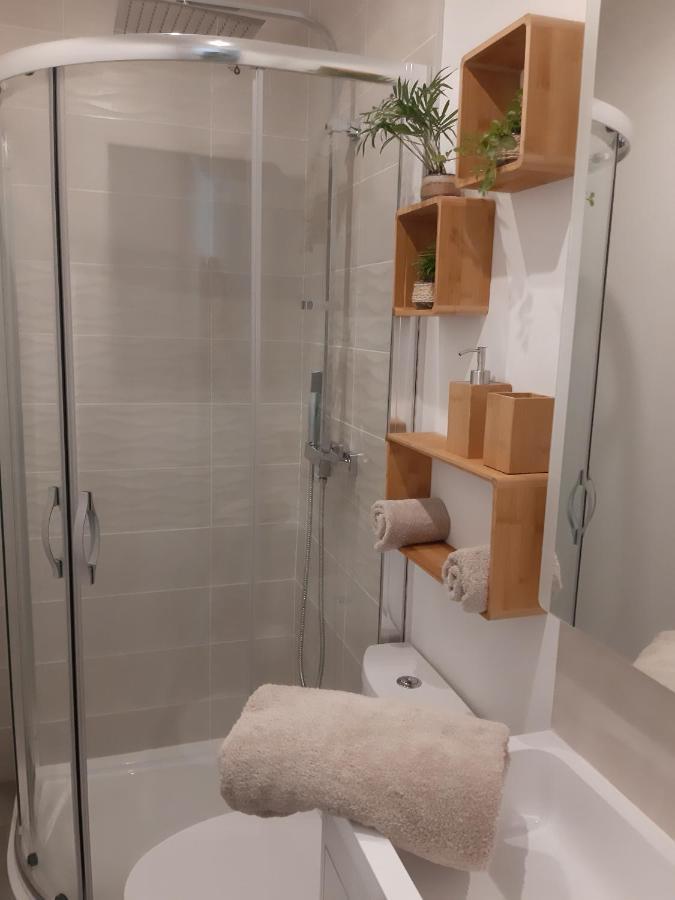 Bed and Breakfast La Casita Serignanaise - Apt T2 - Clim - Jardin Zewnętrze zdjęcie